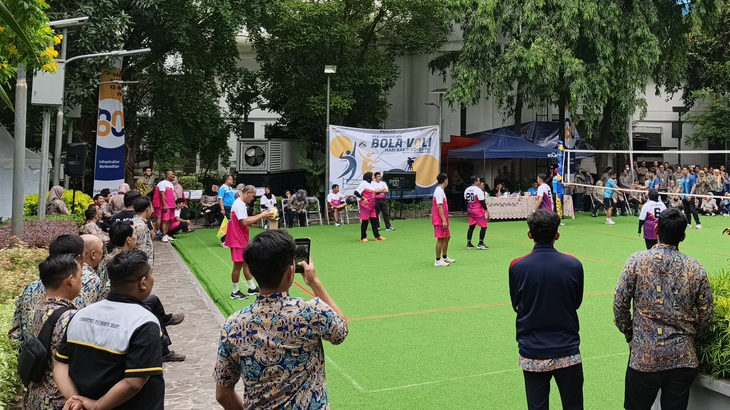 Pertandingan Bola Voli Meriahkan Hari Bakti Pekerjaan Umum ke-80